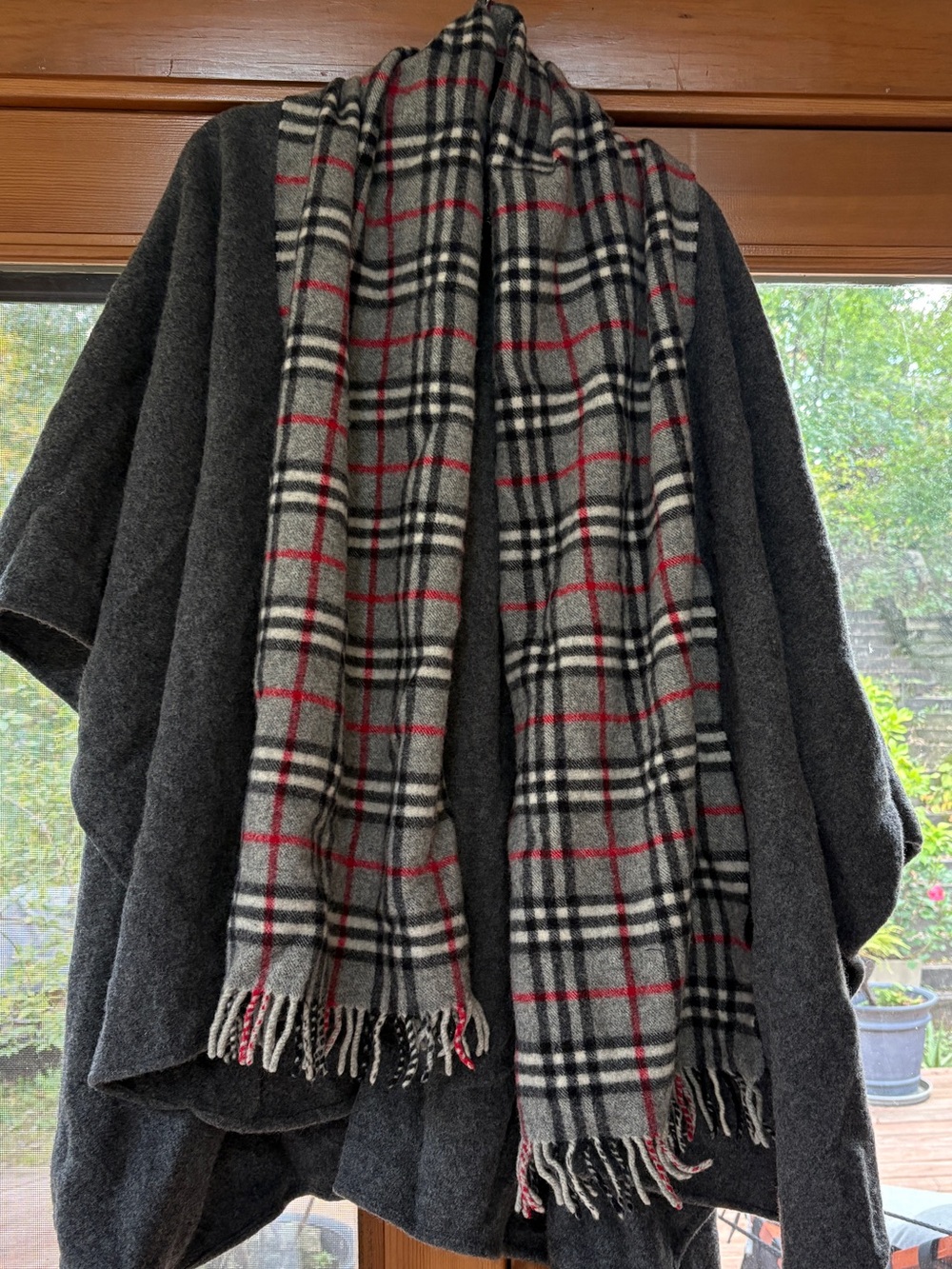 Vintage Burberry grey lambswool check cape